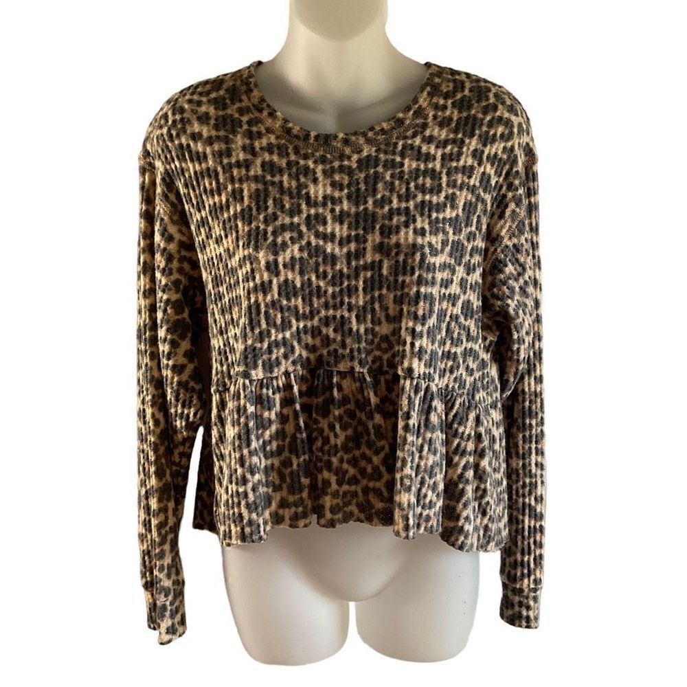 La La Land Top Crop Knit Pullover Crew Neck Black Tan Leopard Ruffled Hem Small